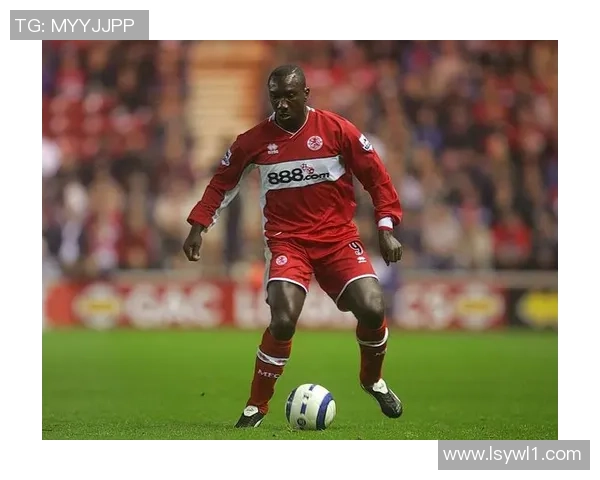 足球巨星封神之路:从默默无闻到世界之巅的辉煌历程 足球巨星封神之路:从默默无闻到世界之巅的辉煌历程